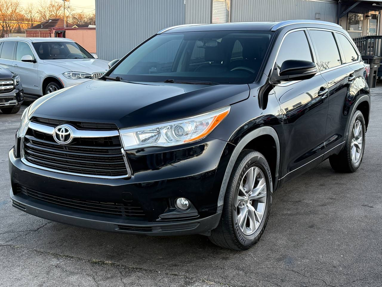 Toyota Highlander XLE FWD V6 2014