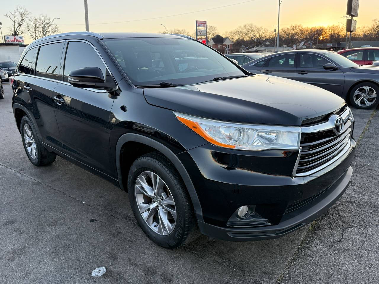 Toyota Highlander XLE FWD V6 2014