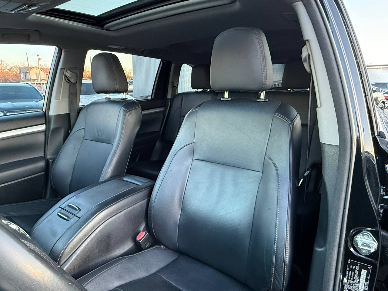 Toyota Highlander XLE FWD V6 2014