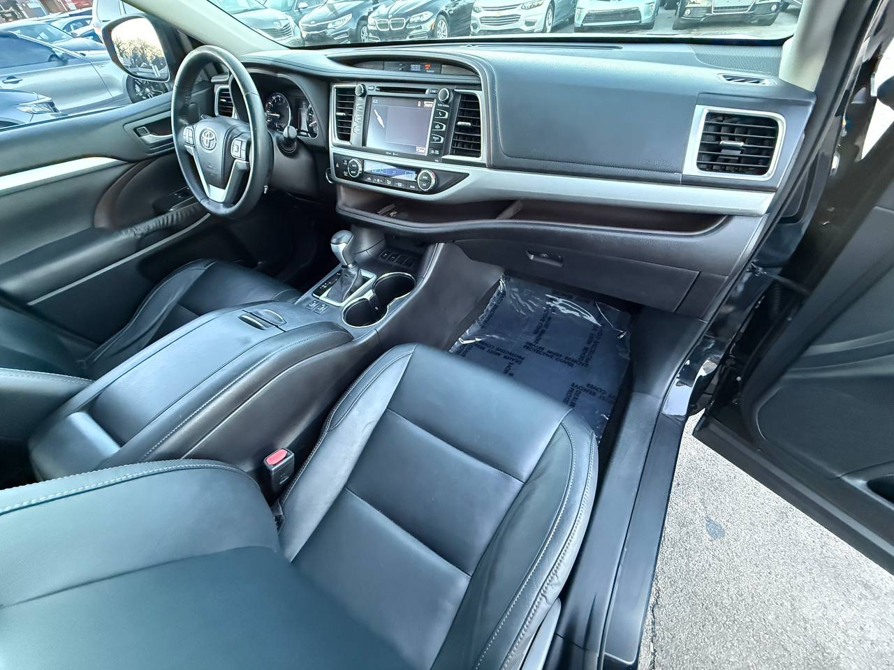 Toyota Highlander XLE FWD V6 2014