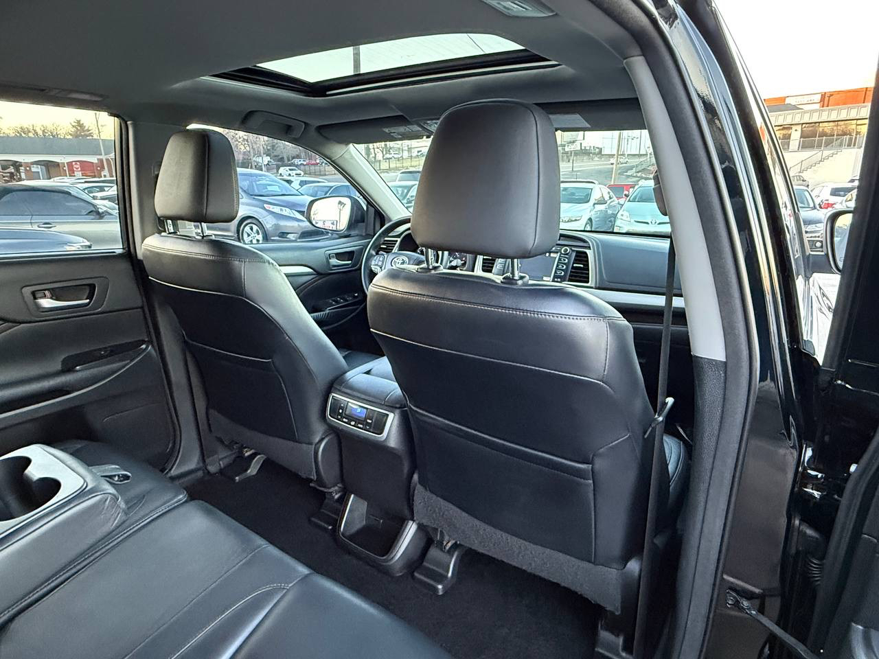 Toyota Highlander XLE FWD V6 2014