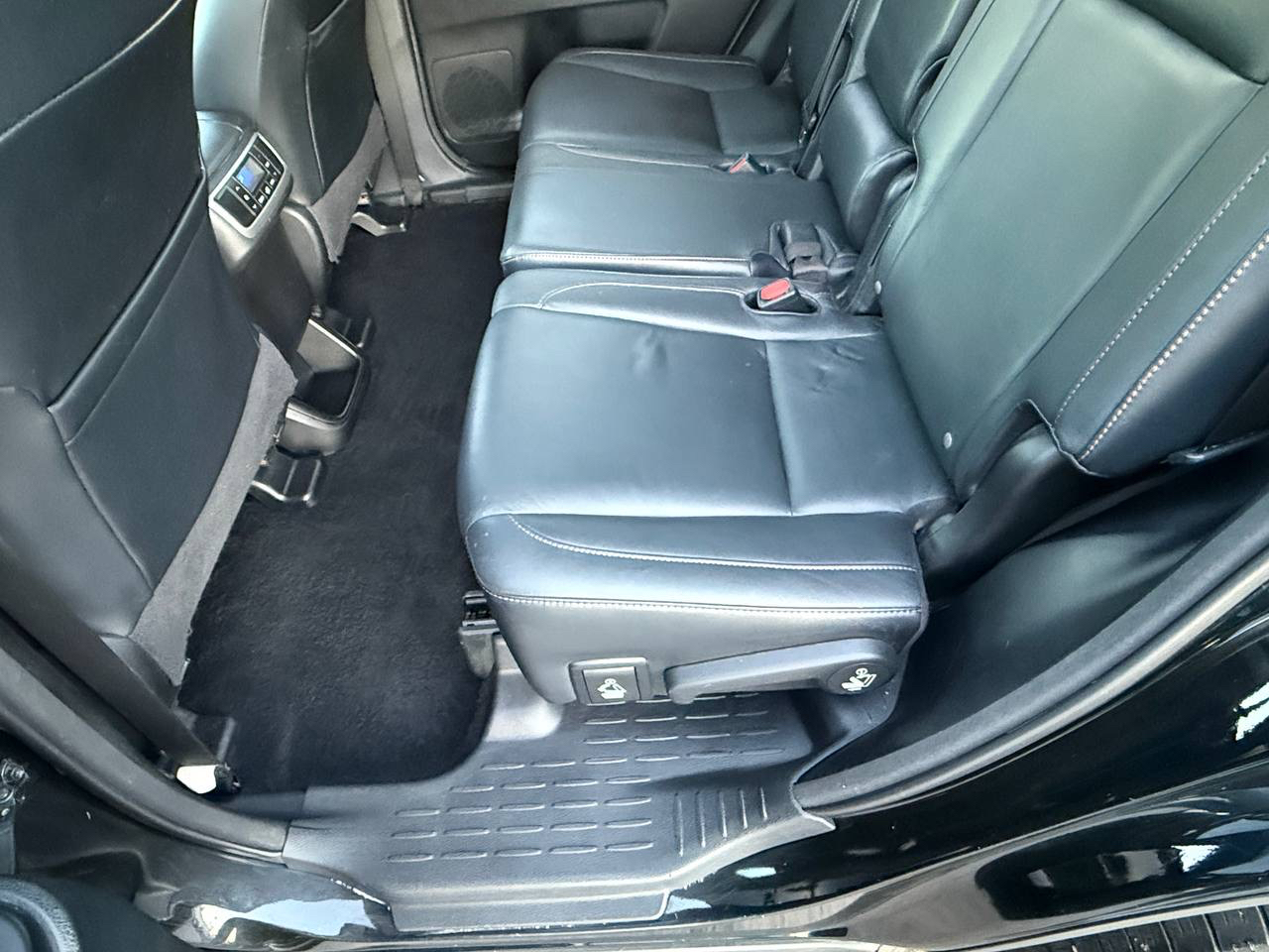 Toyota Highlander XLE FWD V6 2014