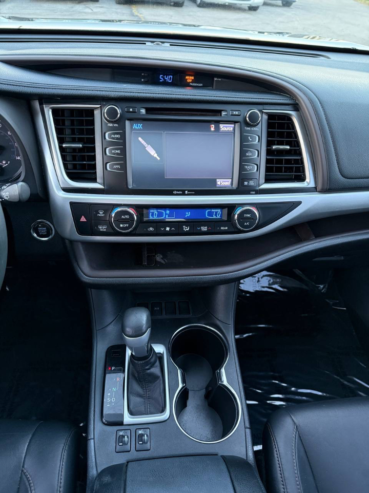 Toyota Highlander XLE FWD V6 2014