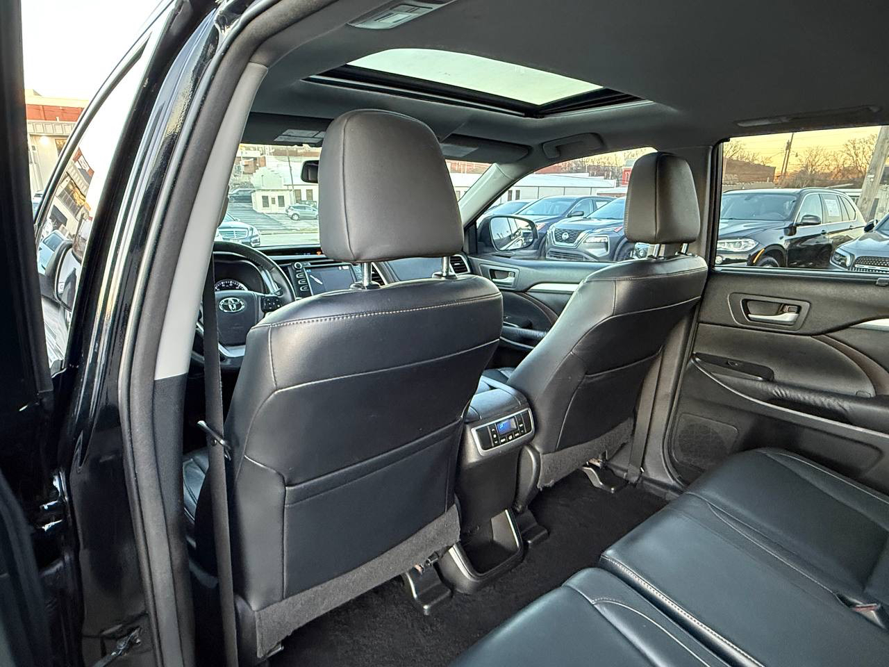 Toyota Highlander XLE FWD V6 2014