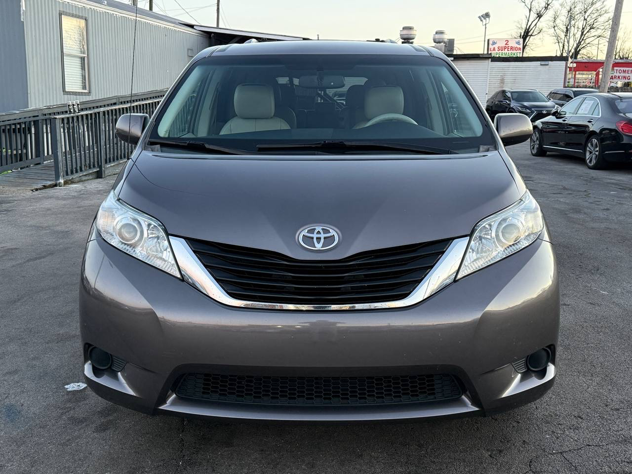 Toyota Sienna XLE FWD 8-Passenger V6 2014