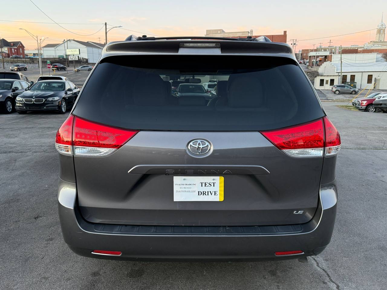 Toyota Sienna XLE FWD 8-Passenger V6 2014