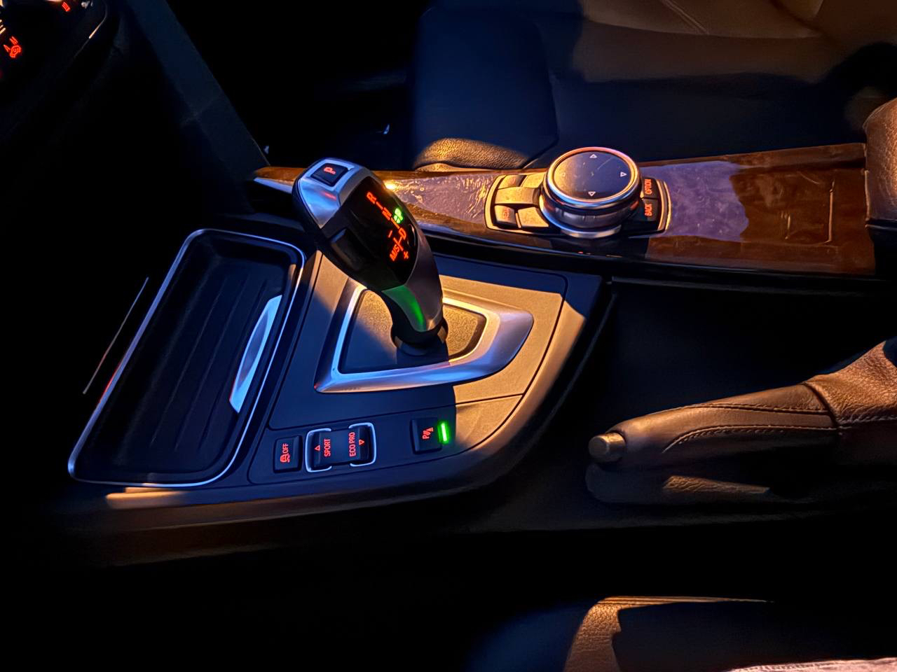 BMW 3-Series 335i xDrive Sedan 2014