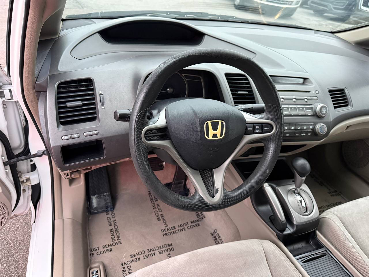Honda Civic LX Sedan 5-Speed AT 2011