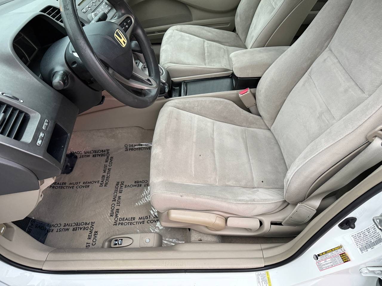 Honda Civic LX Sedan 5-Speed AT 2011