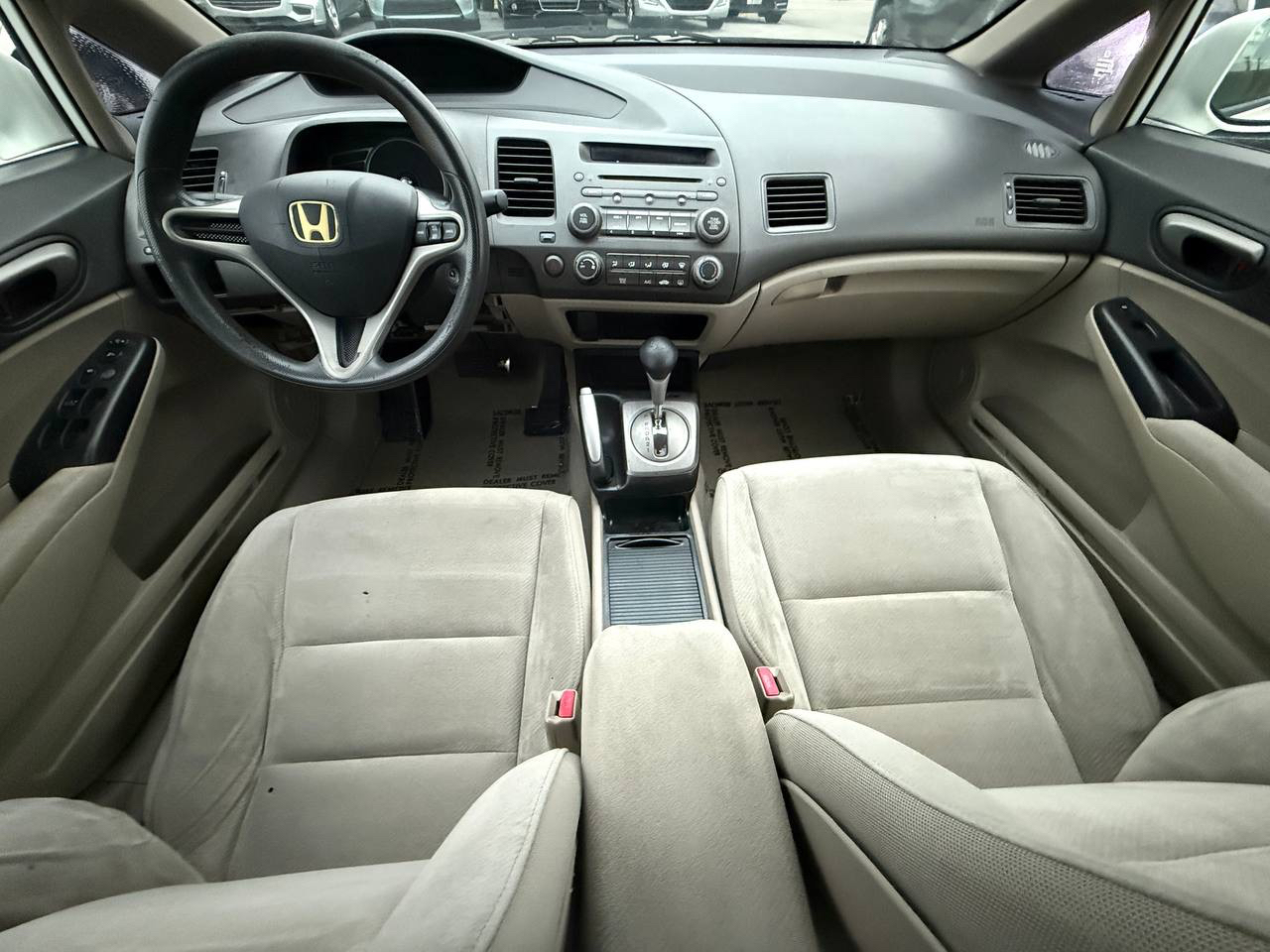 Honda Civic LX Sedan 5-Speed AT 2011