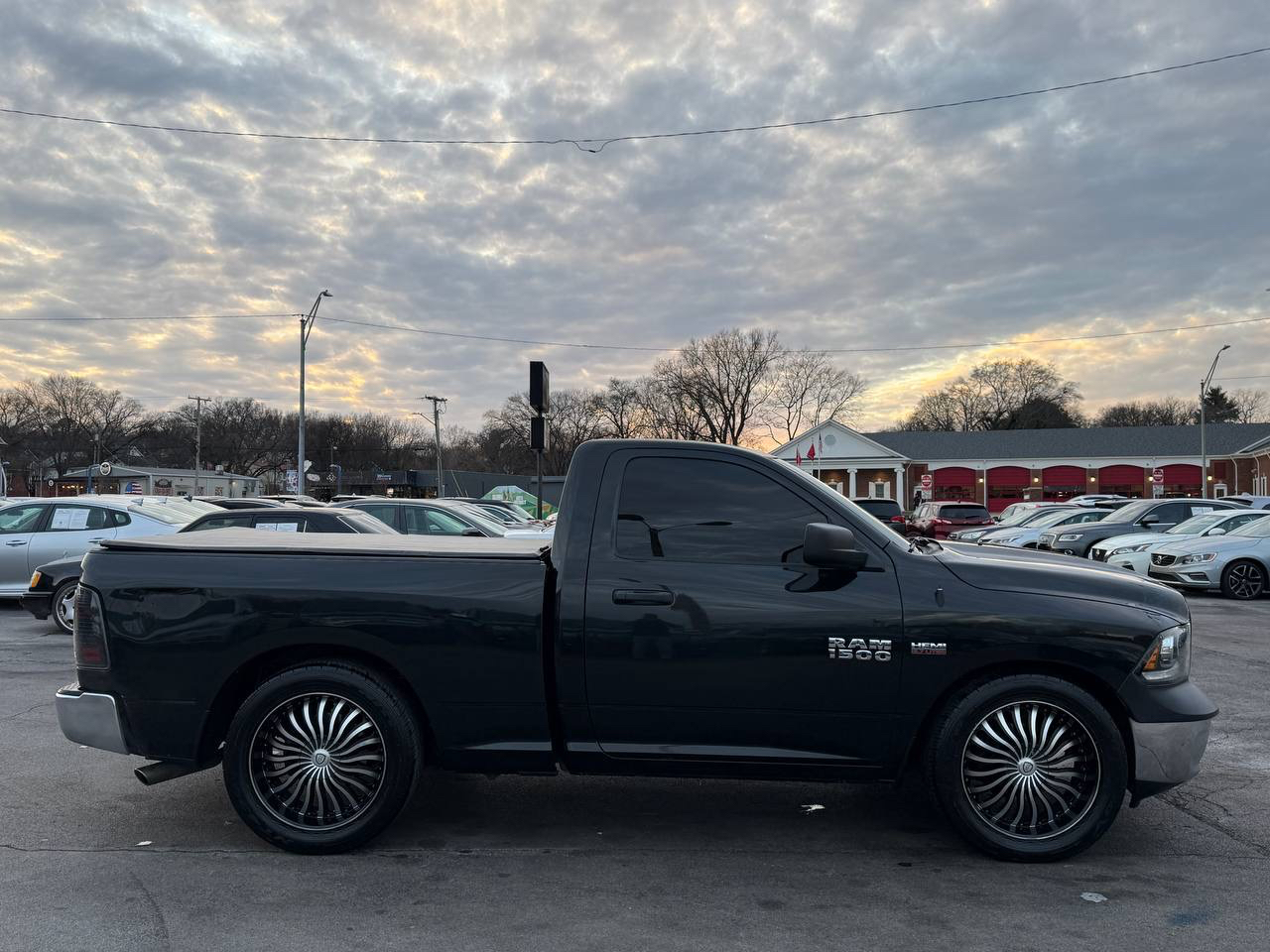 RAM 1500 Tradesman Regular Cab SWB 2WD 2017