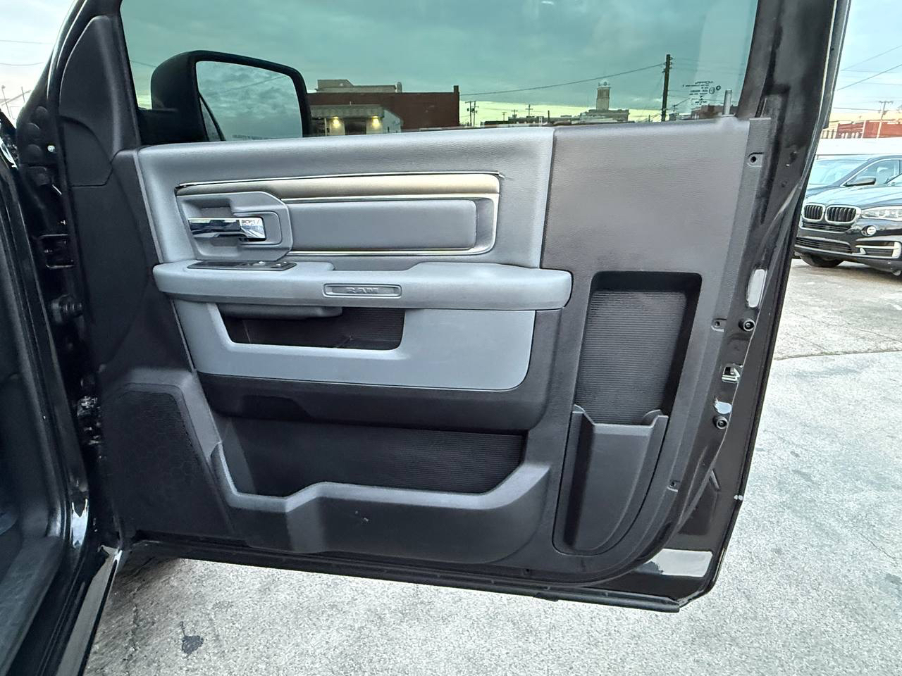 RAM 1500 Tradesman Regular Cab SWB 2WD 2017