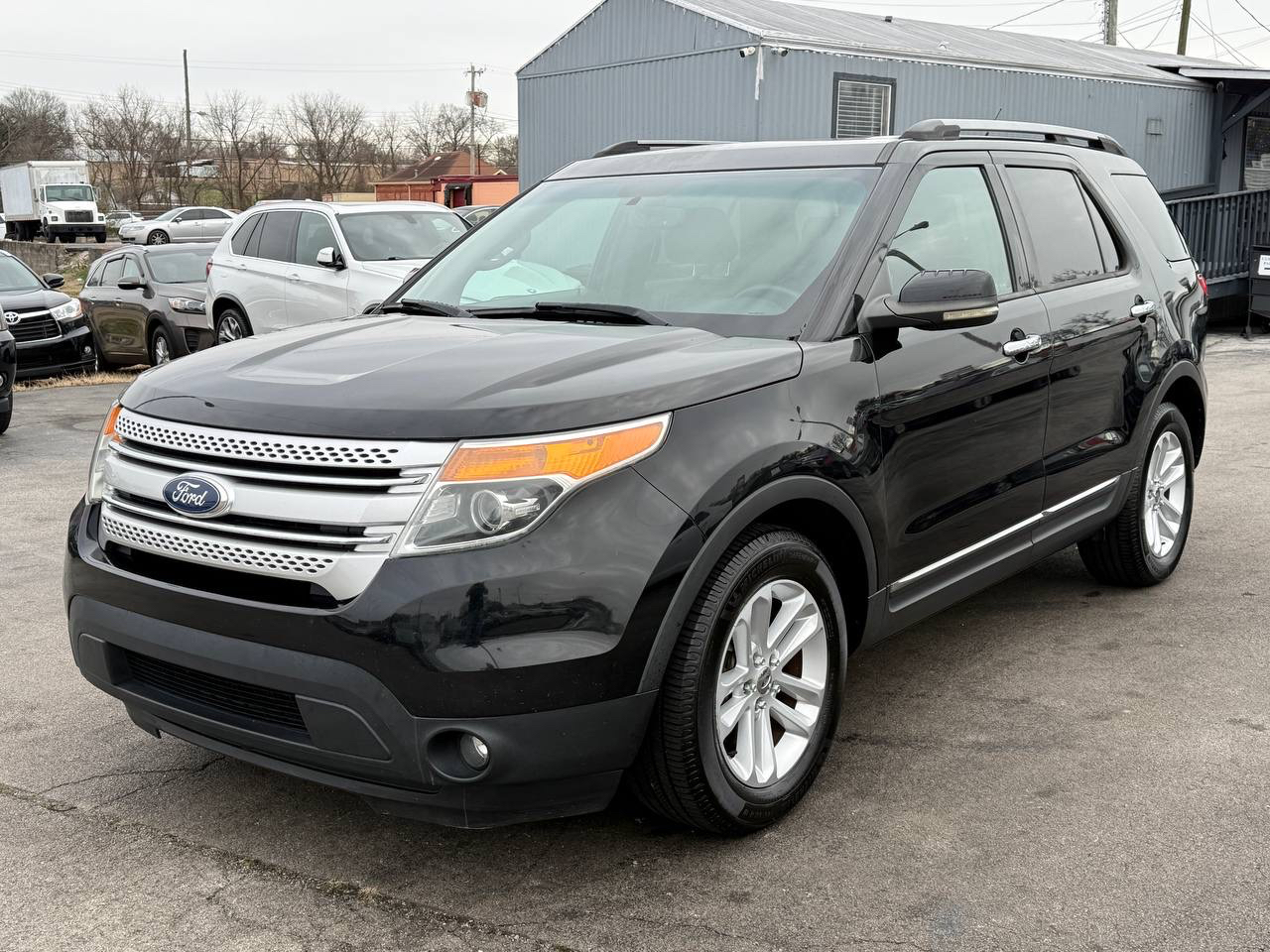 Ford Explorer XLT FWD 2011