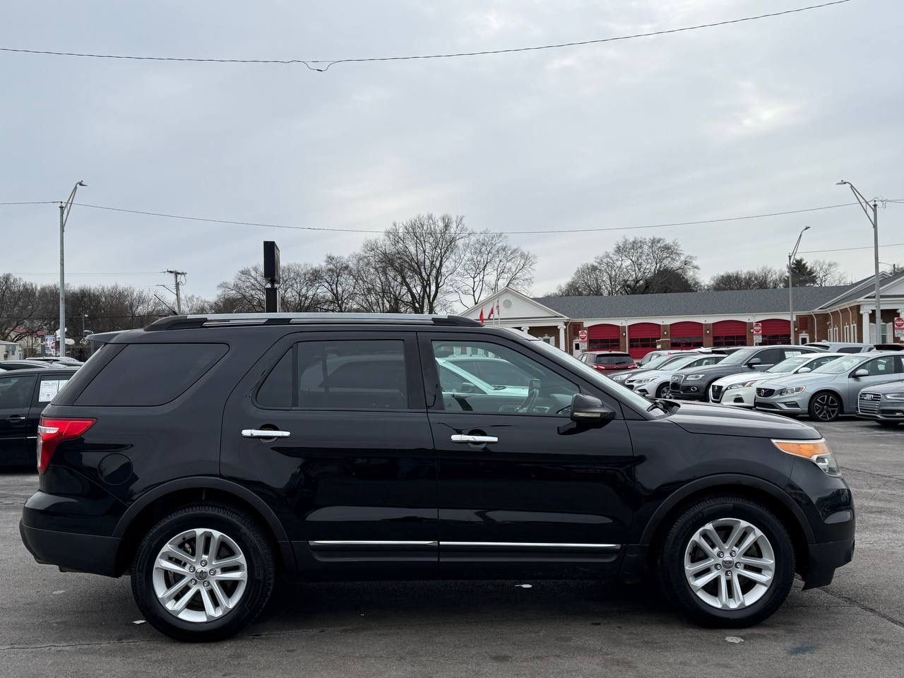 Ford Explorer XLT FWD 2011