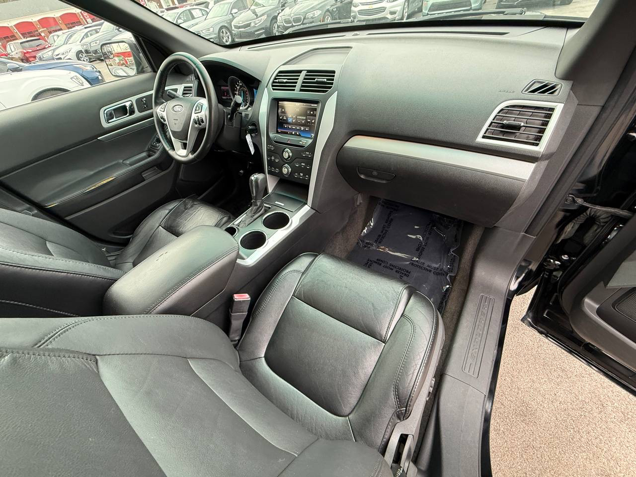 Ford Explorer XLT FWD 2011