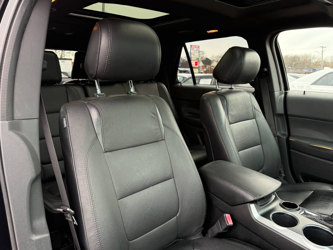 Ford Explorer XLT FWD 2011