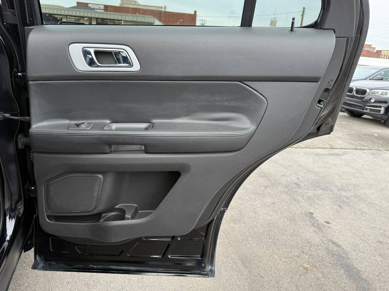 Ford Explorer XLT FWD 2011