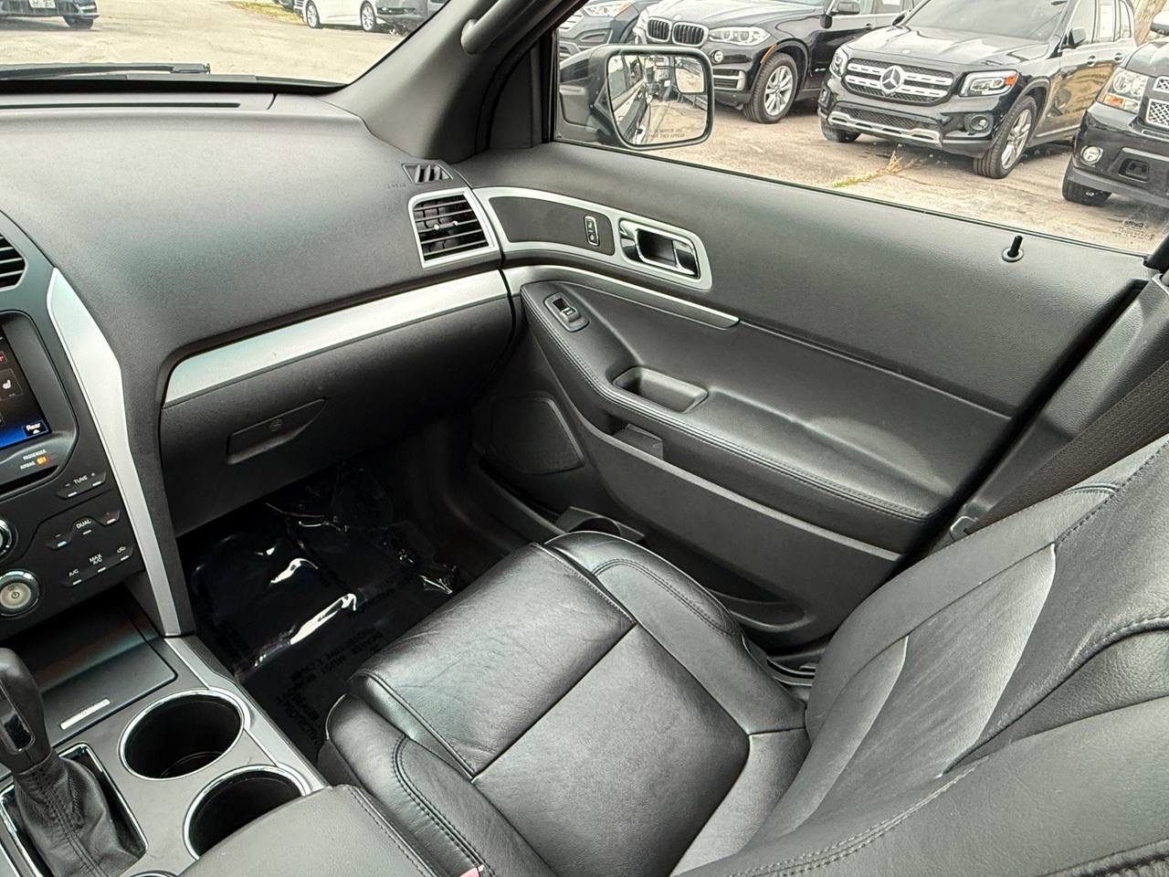 Ford Explorer XLT FWD 2011