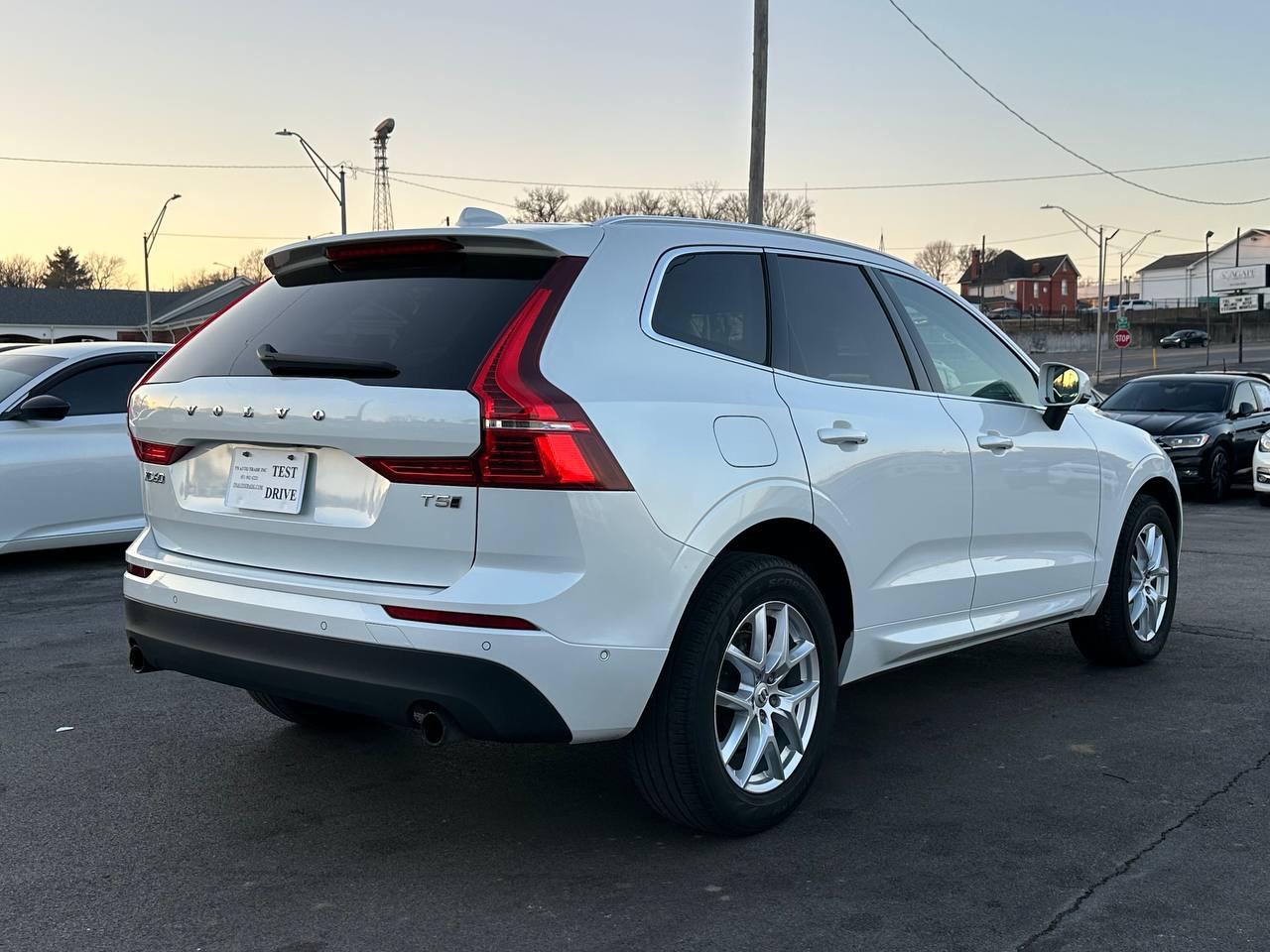 Volvo XC60 T5 Momentum AWD 2018
