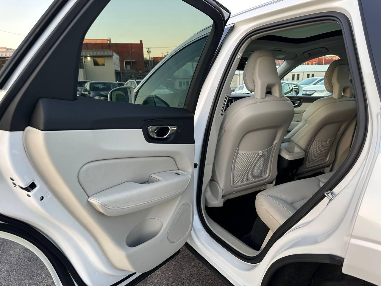 Volvo XC60 T5 Momentum AWD 2018