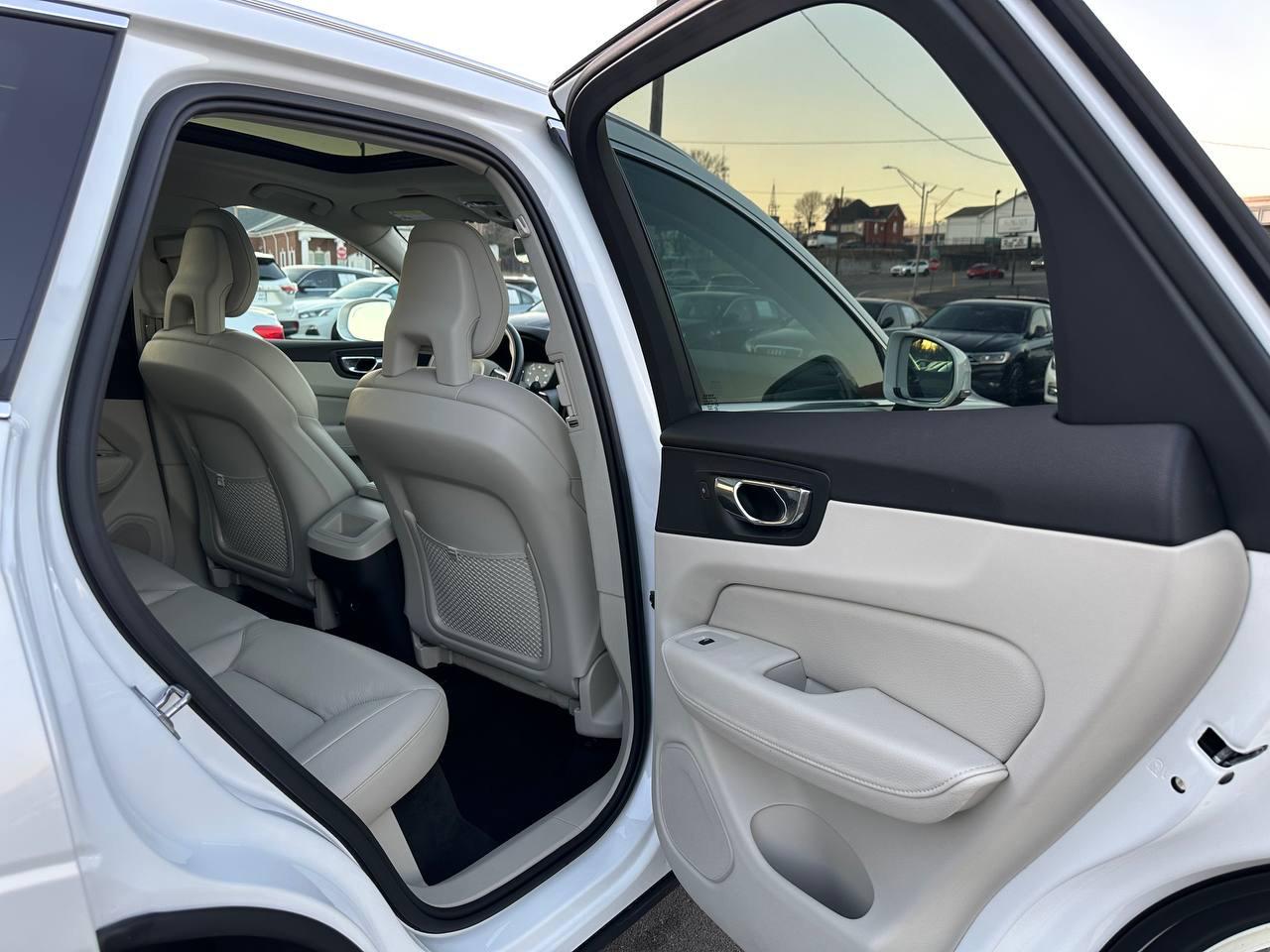 Volvo XC60 T5 Momentum AWD 2018