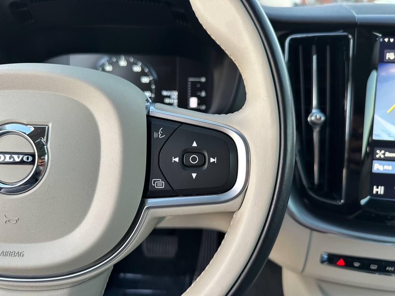 Volvo XC60 T5 Momentum AWD 2018