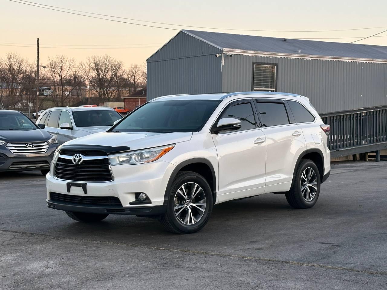 2016 Toyota Highlander XLE FWD V6