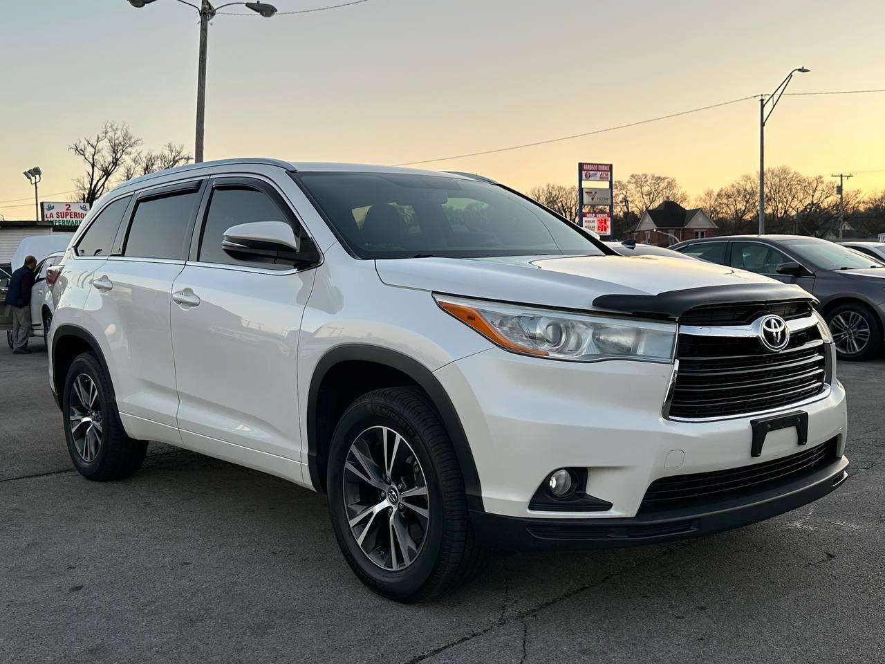 Toyota Highlander XLE FWD V6 2016