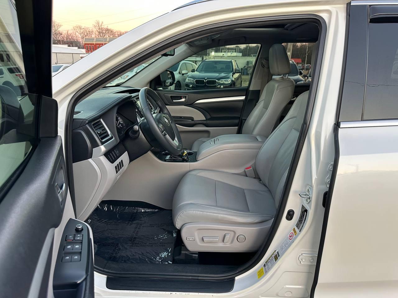 Toyota Highlander XLE FWD V6 2016