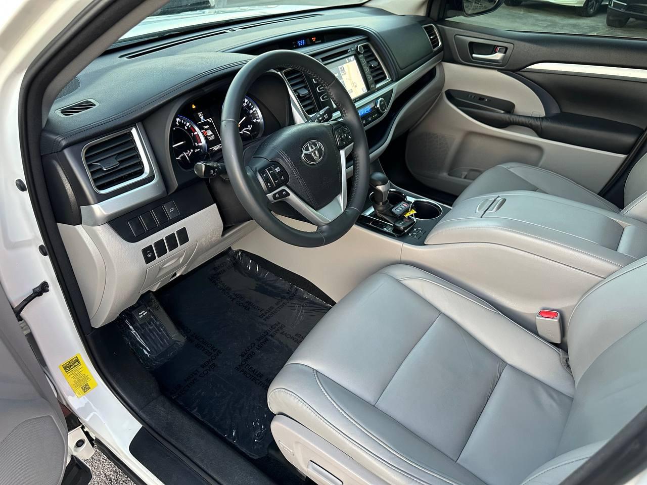 Toyota Highlander XLE FWD V6 2016