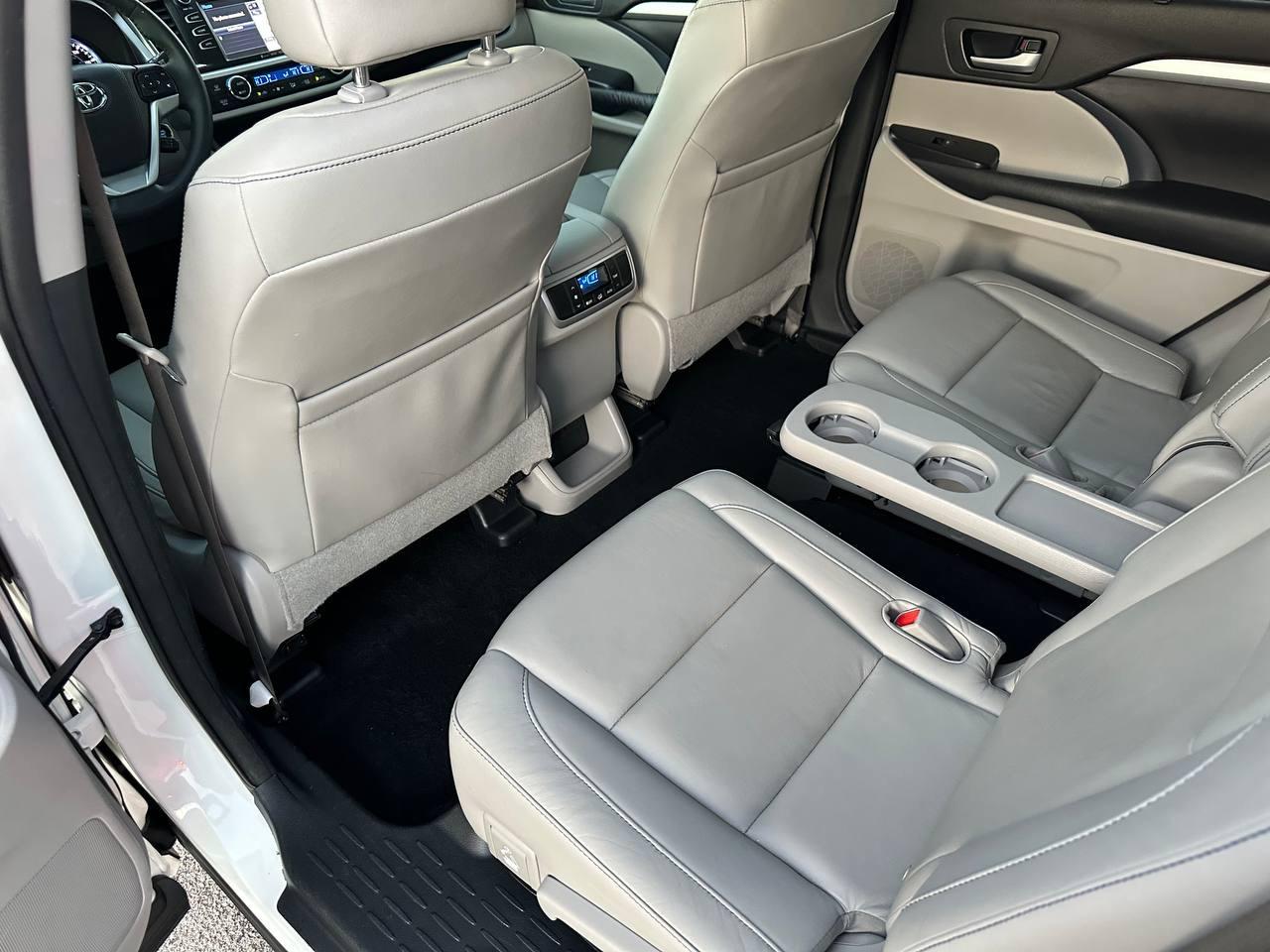 Toyota Highlander XLE FWD V6 2016