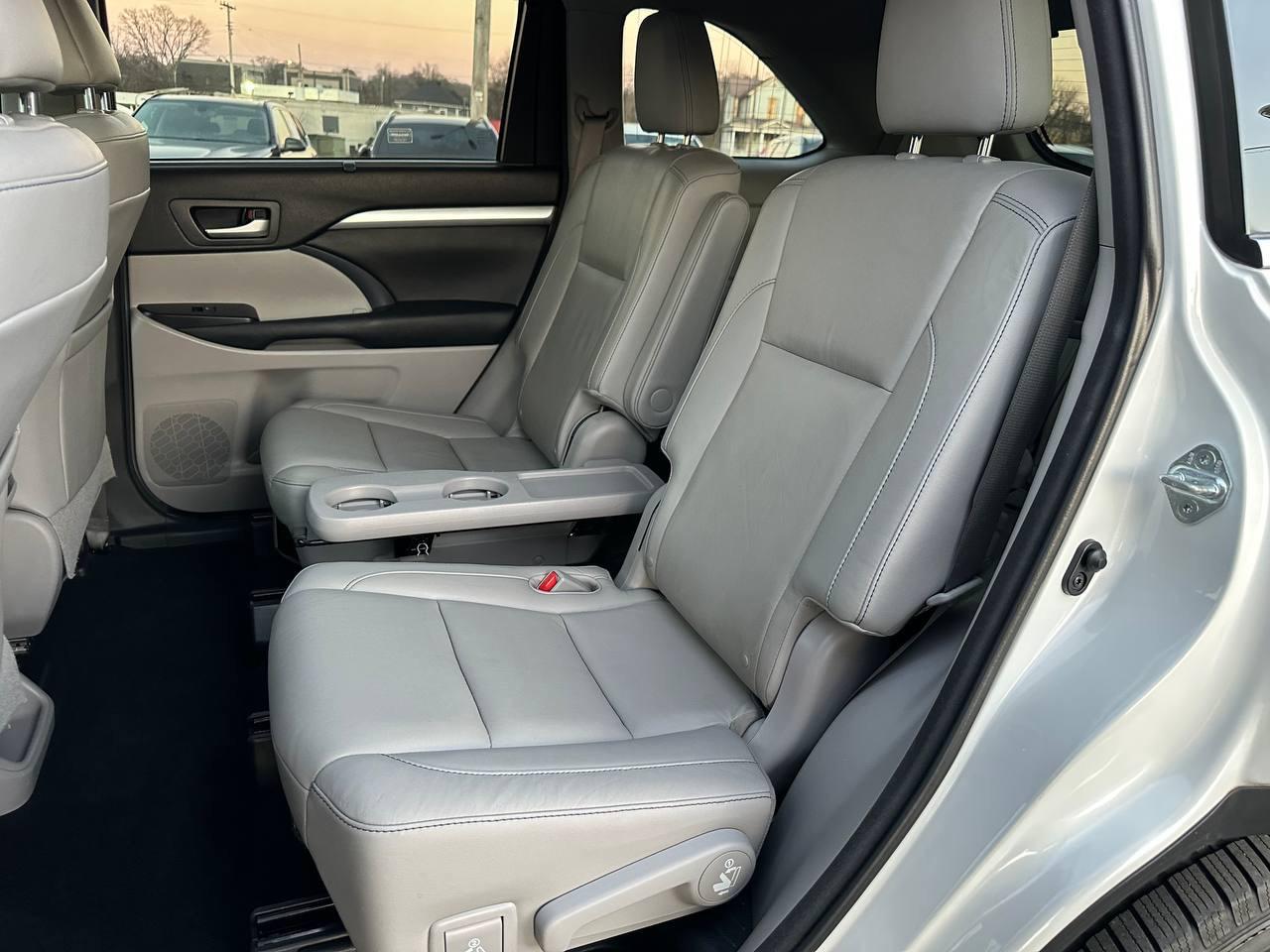 Toyota Highlander XLE FWD V6 2016