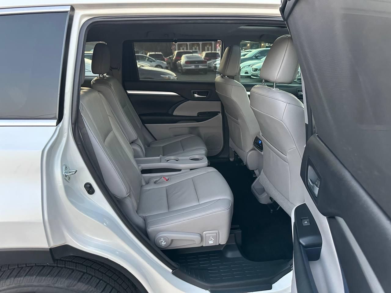 Toyota Highlander XLE FWD V6 2016