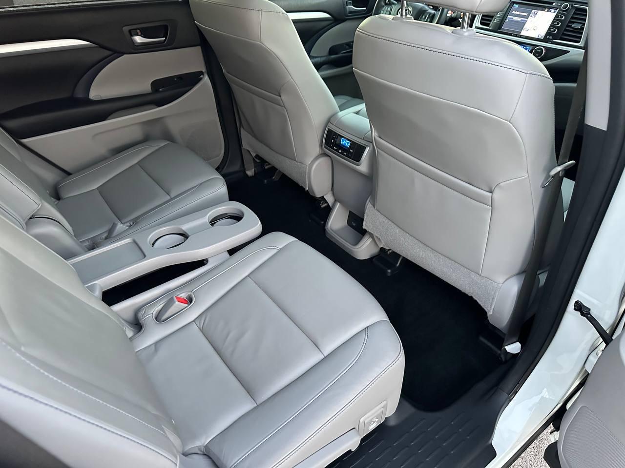 Toyota Highlander XLE FWD V6 2016