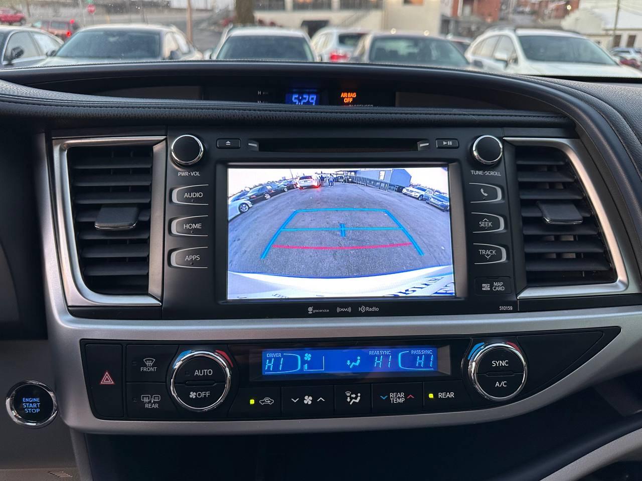 Toyota Highlander XLE FWD V6 2016