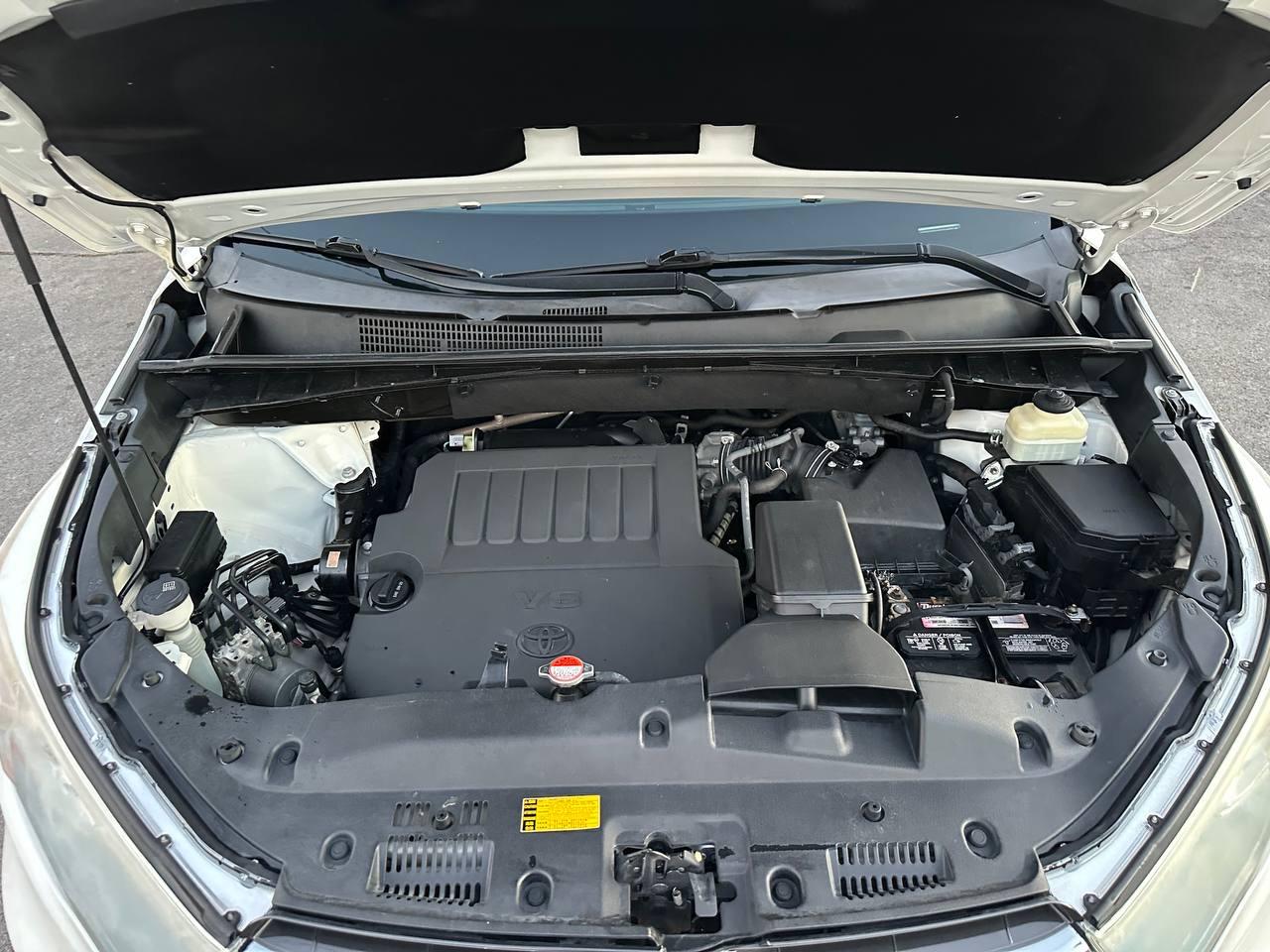 Toyota Highlander XLE FWD V6 2016