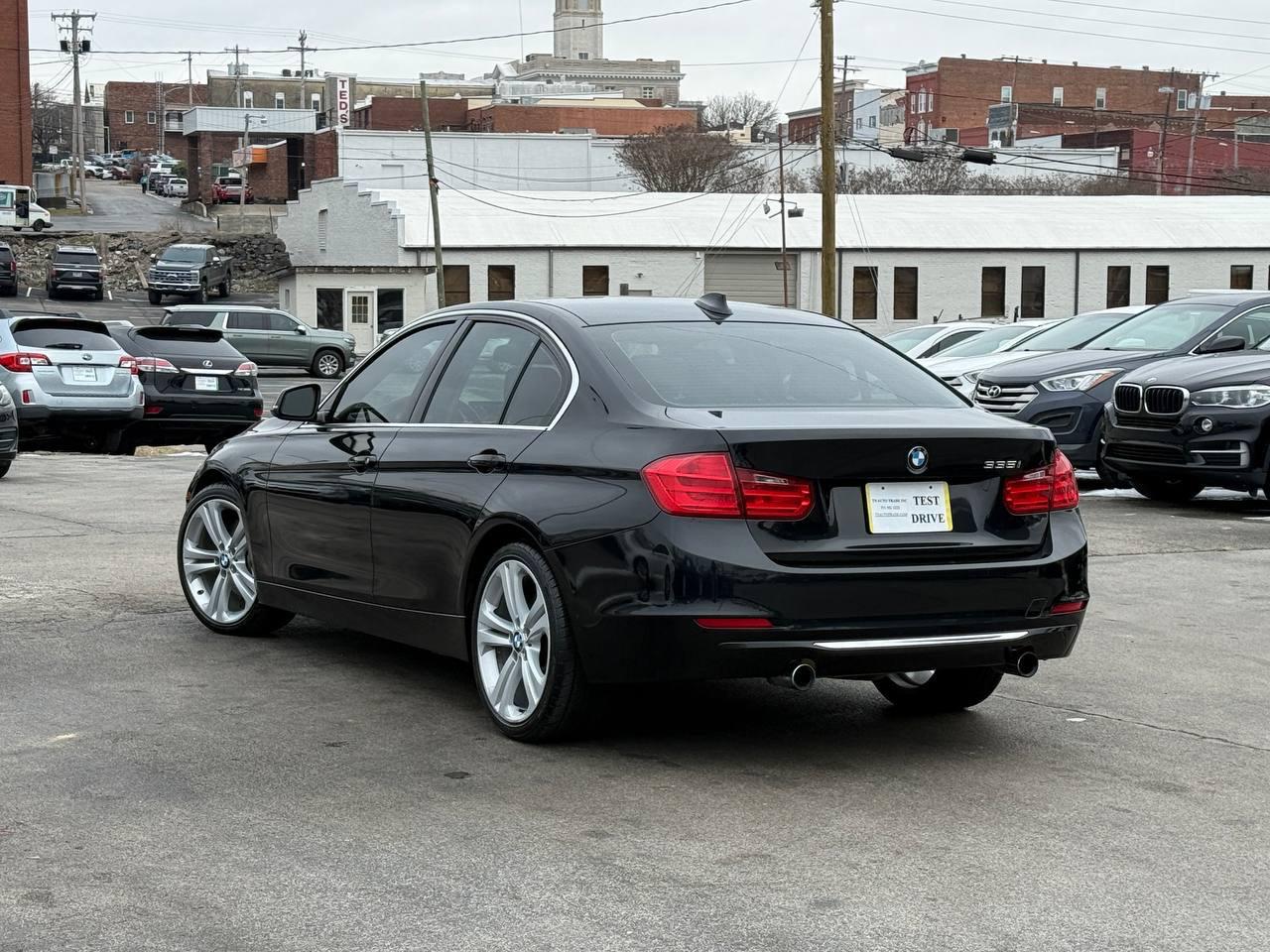 BMW 3-Series 335i Sedan 2012