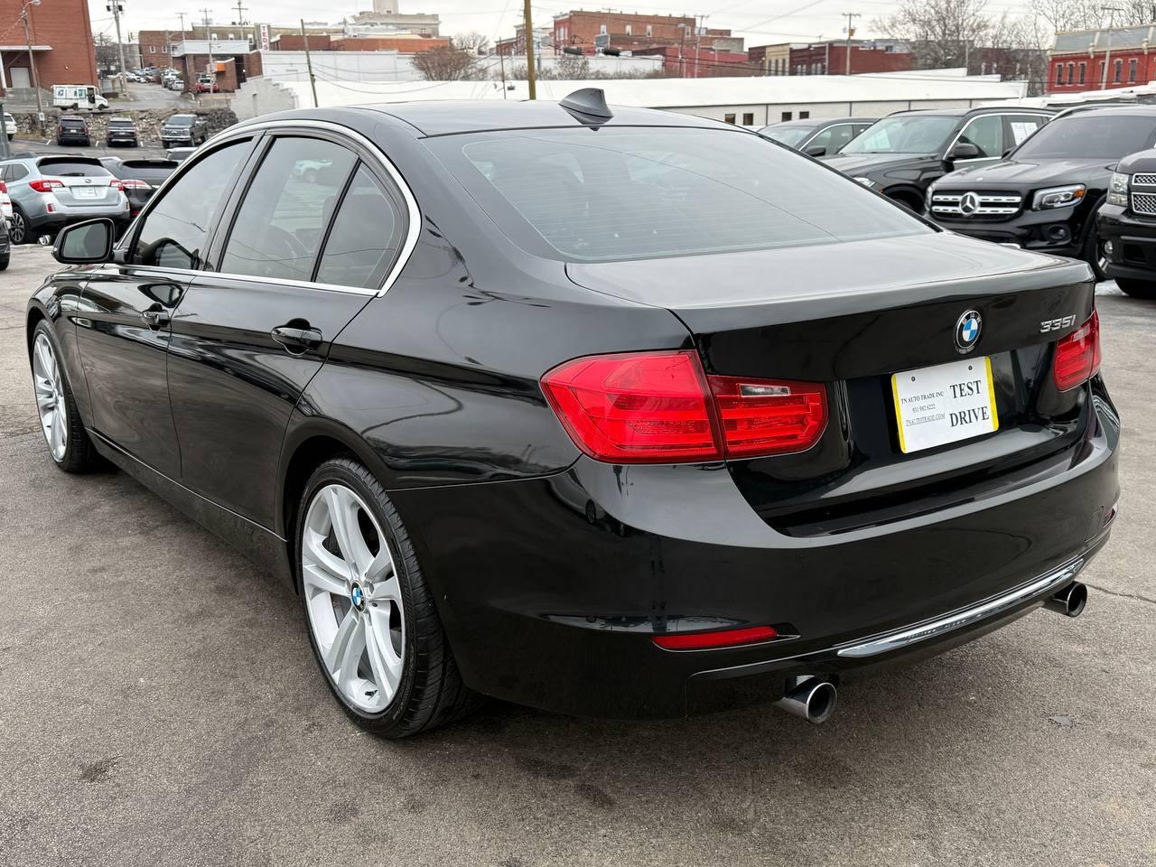 BMW 3-Series 335i Sedan 2012