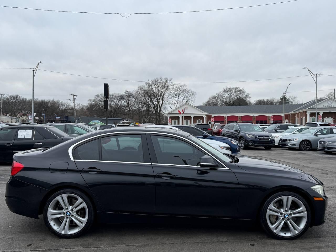 BMW 3-Series 335i Sedan 2012