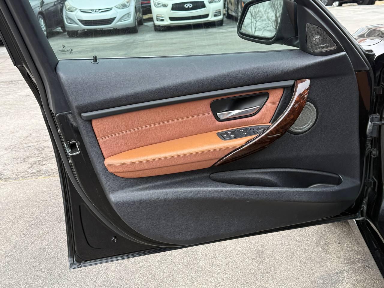 BMW 3-Series 335i Sedan 2012