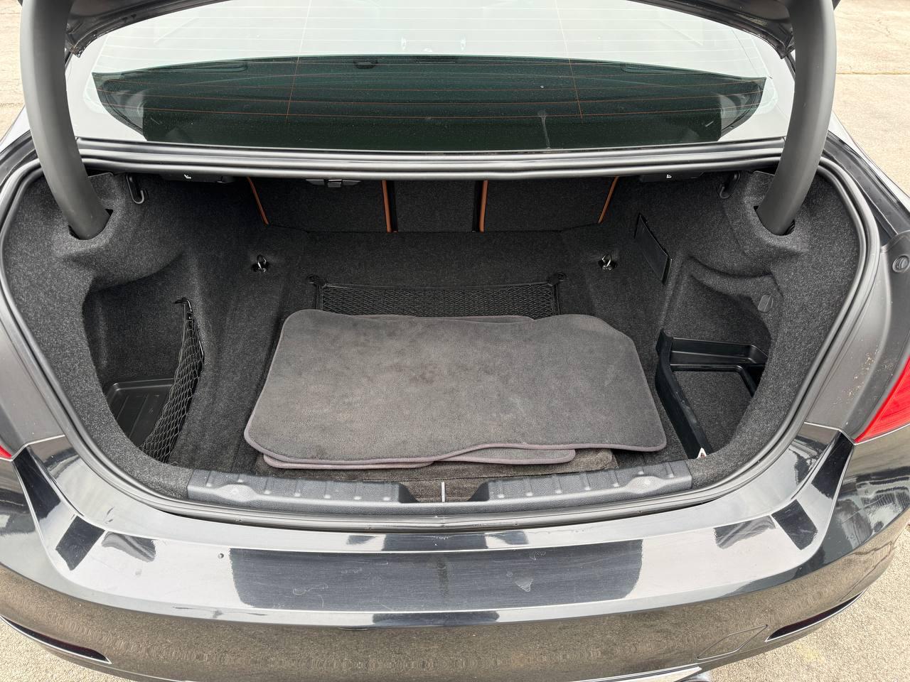 BMW 3-Series 335i Sedan 2012