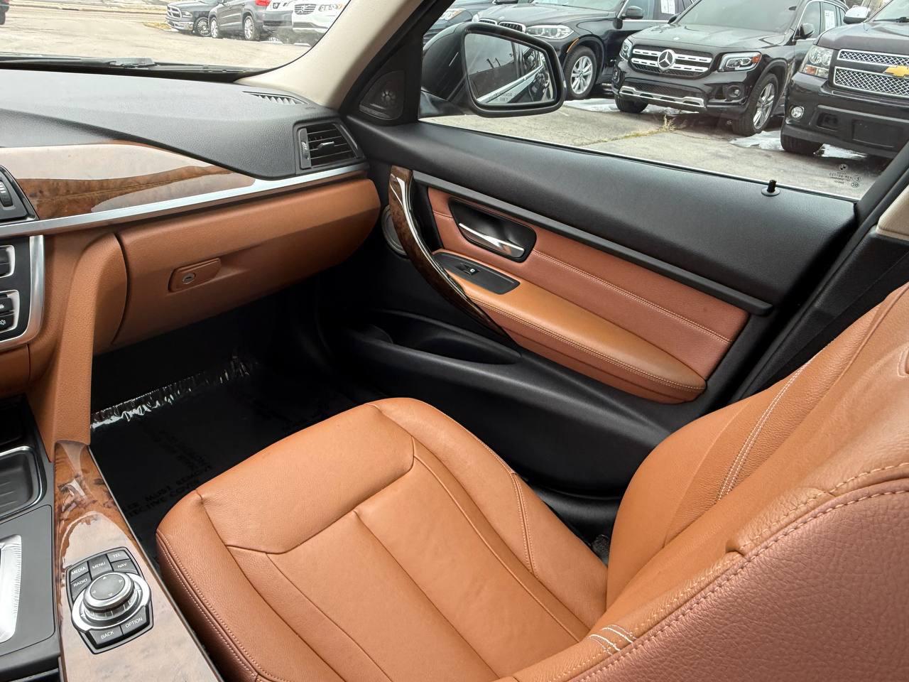 BMW 3-Series 335i Sedan 2012