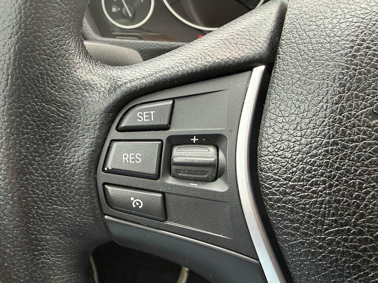 BMW 3-Series 335i Sedan 2012