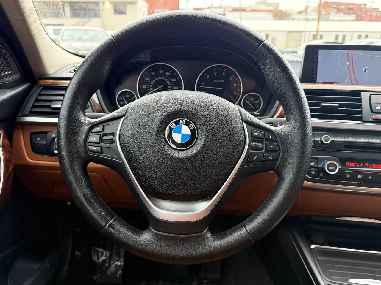 BMW 3-Series 335i Sedan 2012