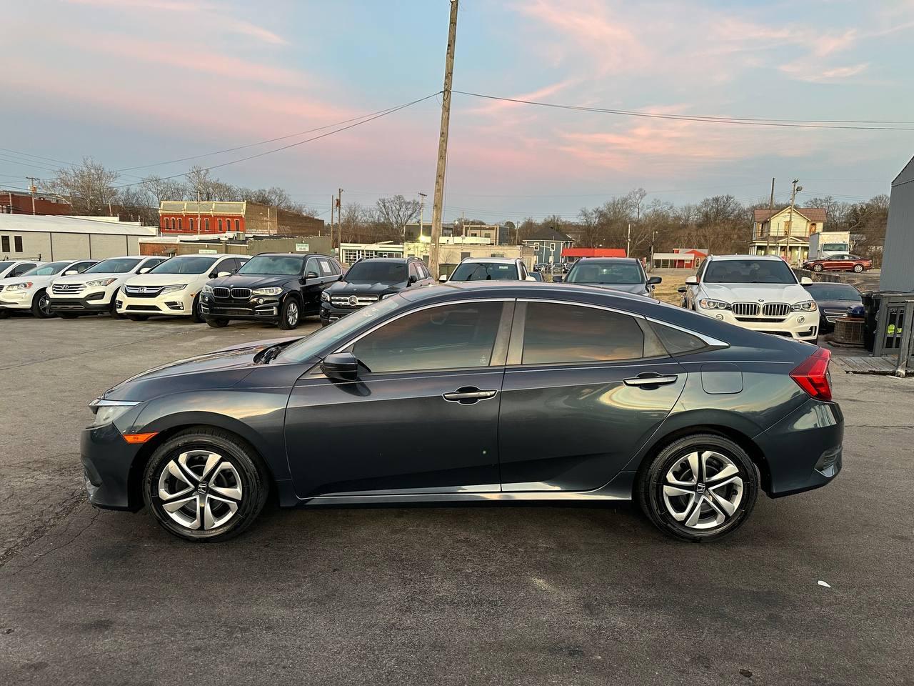 Honda Civic LX Sedan CVT 2016