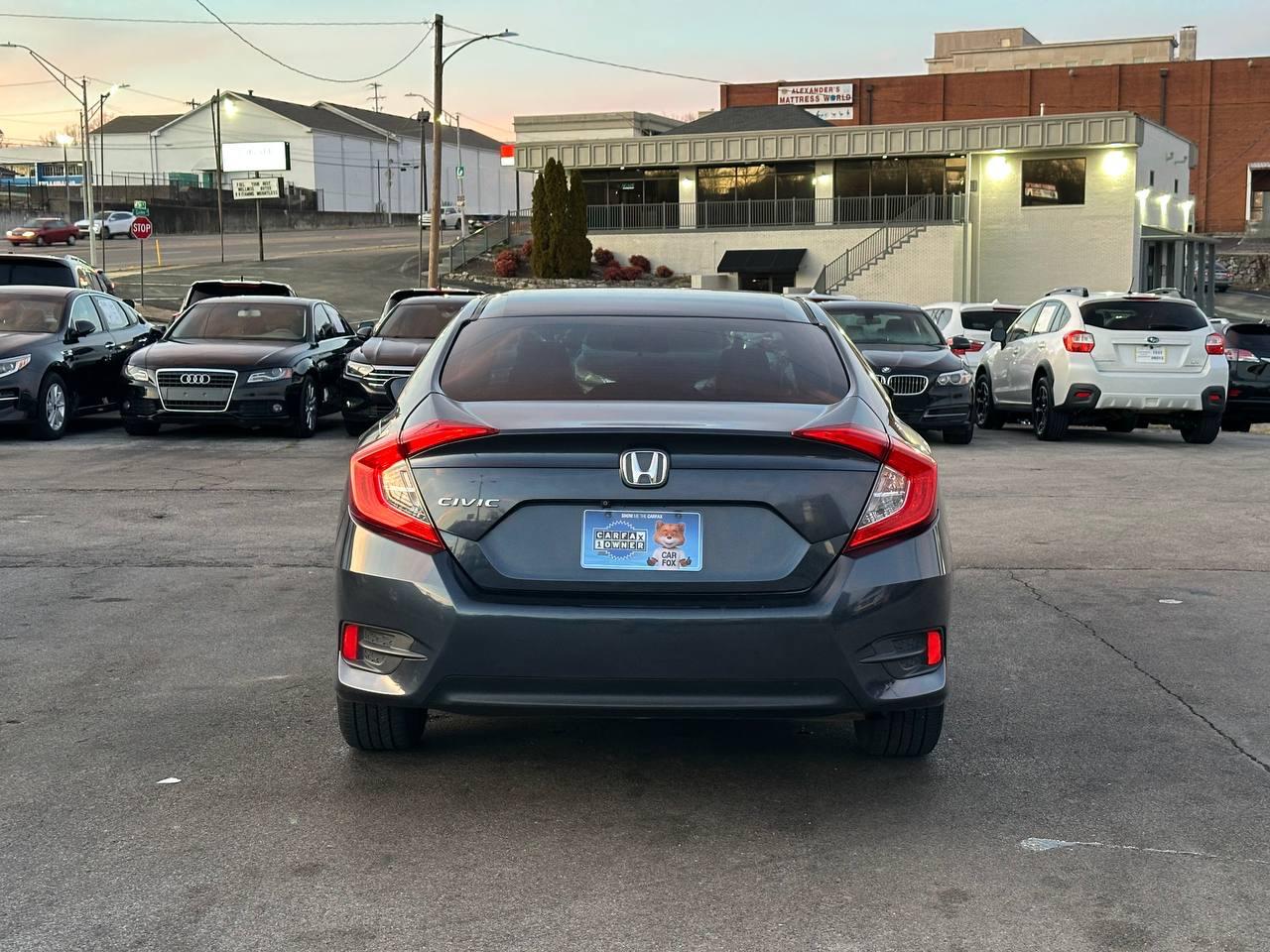 Honda Civic LX Sedan CVT 2016