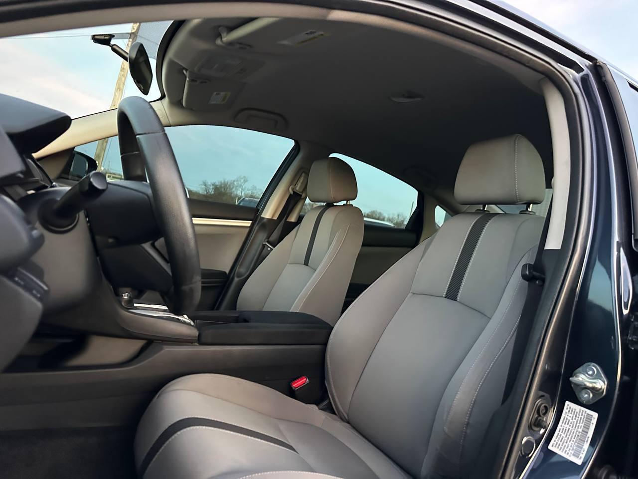 Honda Civic LX Sedan CVT 2016