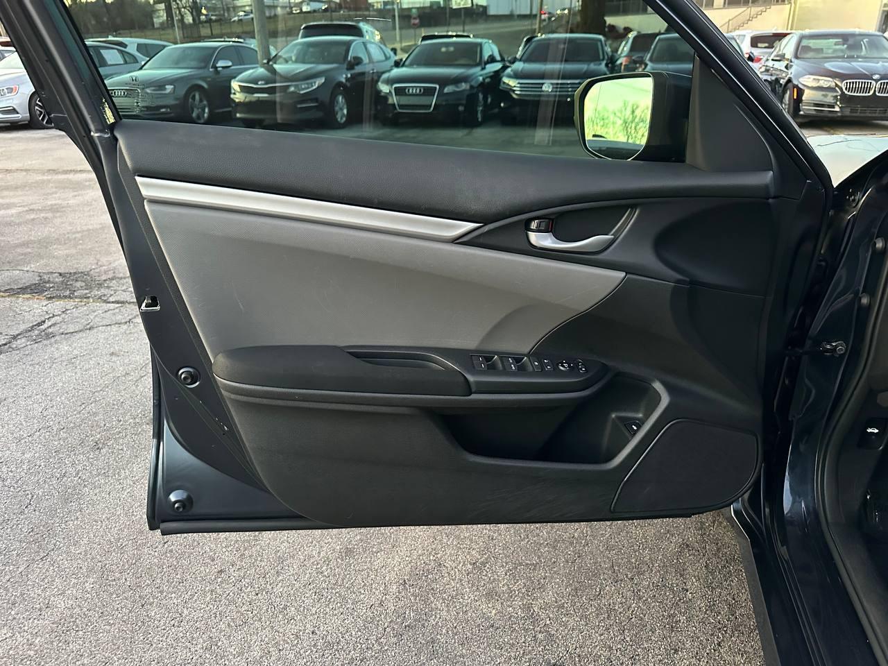 Honda Civic LX Sedan CVT 2016