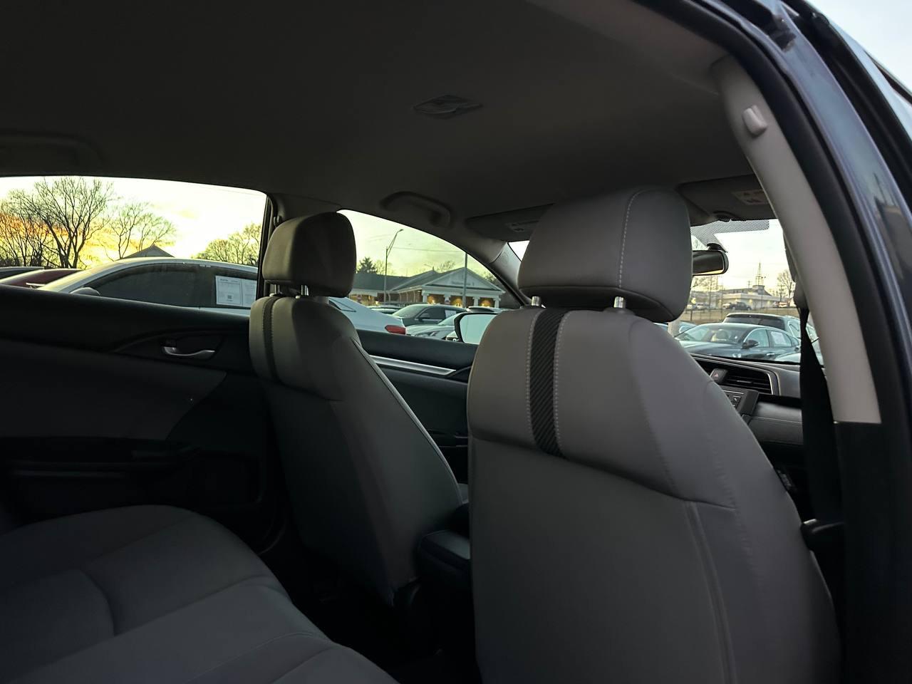 Honda Civic LX Sedan CVT 2016