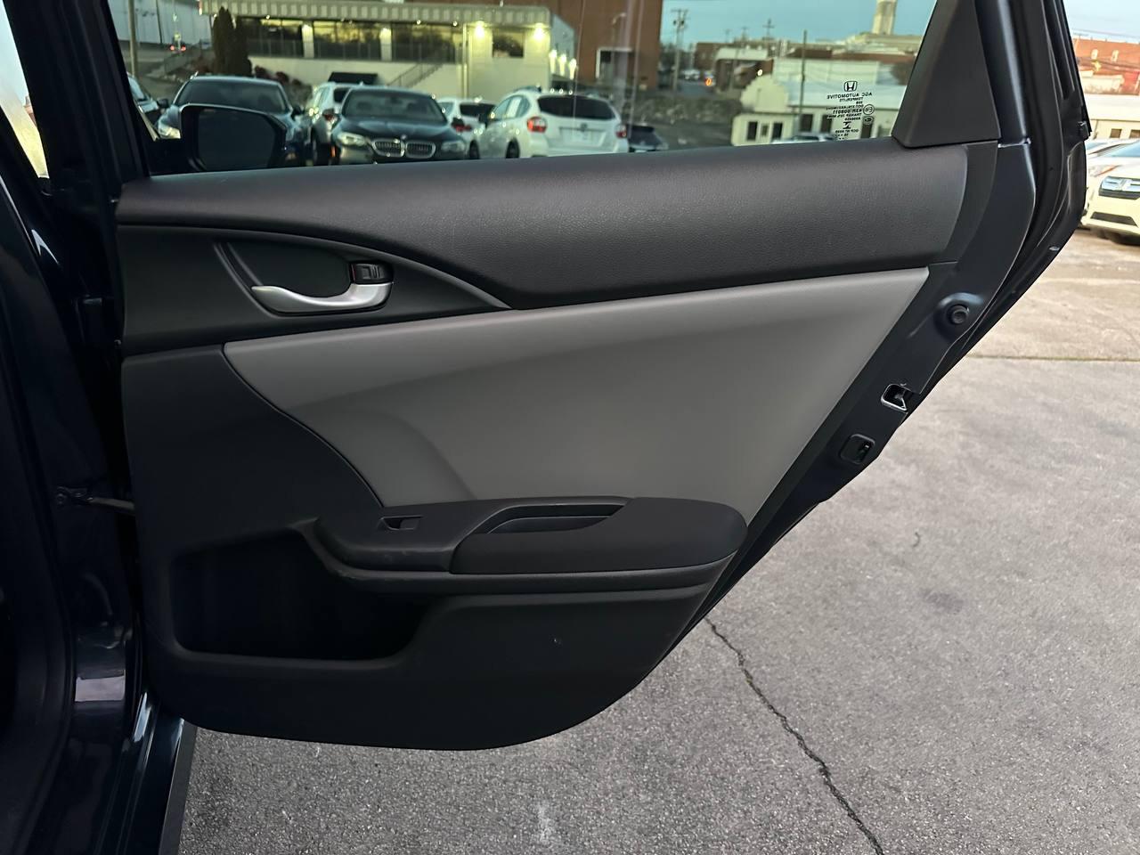 Honda Civic LX Sedan CVT 2016